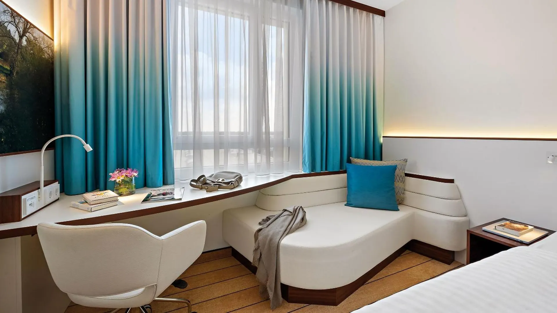 Hey Lou Hotel Frankfurt Airport Kelsterbach